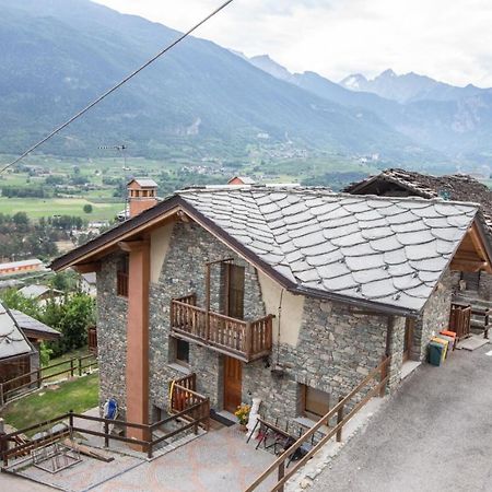 Casa Alpina - Sarre Apartment Aosta Luaran gambar