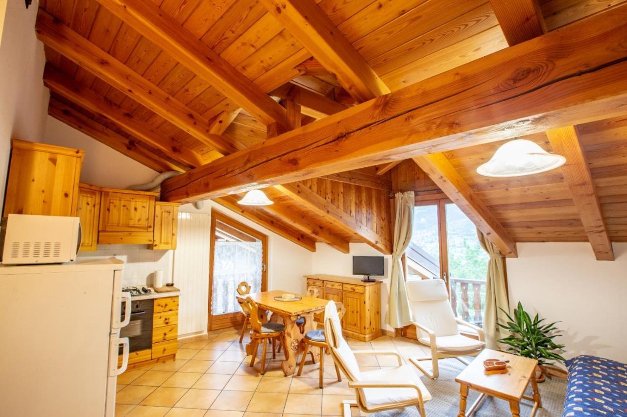 Casa Alpina - Sarre Apartment Aosta Luaran gambar