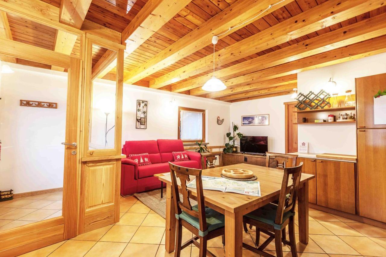 Casa Alpina - Sarre Apartment Aosta Luaran gambar